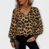 Hertha – Trendy blouse with leopard print