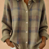 Katerina - Handcrafted Retro Wool Sweater with Contrast Details