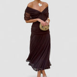 Ludwina – Elegant Dress with V-Neck