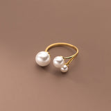 Doina – Triangle Ring with Pearl Details