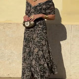 Ludwina – Elegant Dress with V-Neck