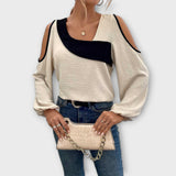 Scarlet - Blouse with Angular Neckline