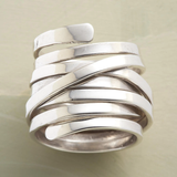 Traudl – Ring with a Unique Design and Silver Finish
