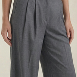 Svätava | Pleated Trousers with Wide Cut and High Waist