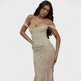 Francesca - Dress with a Sculptural Silhouette